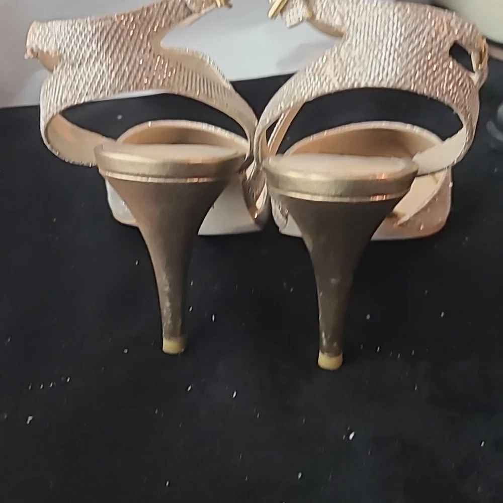 Pelle Moda Gold Glitter Strappy Heels - 10
